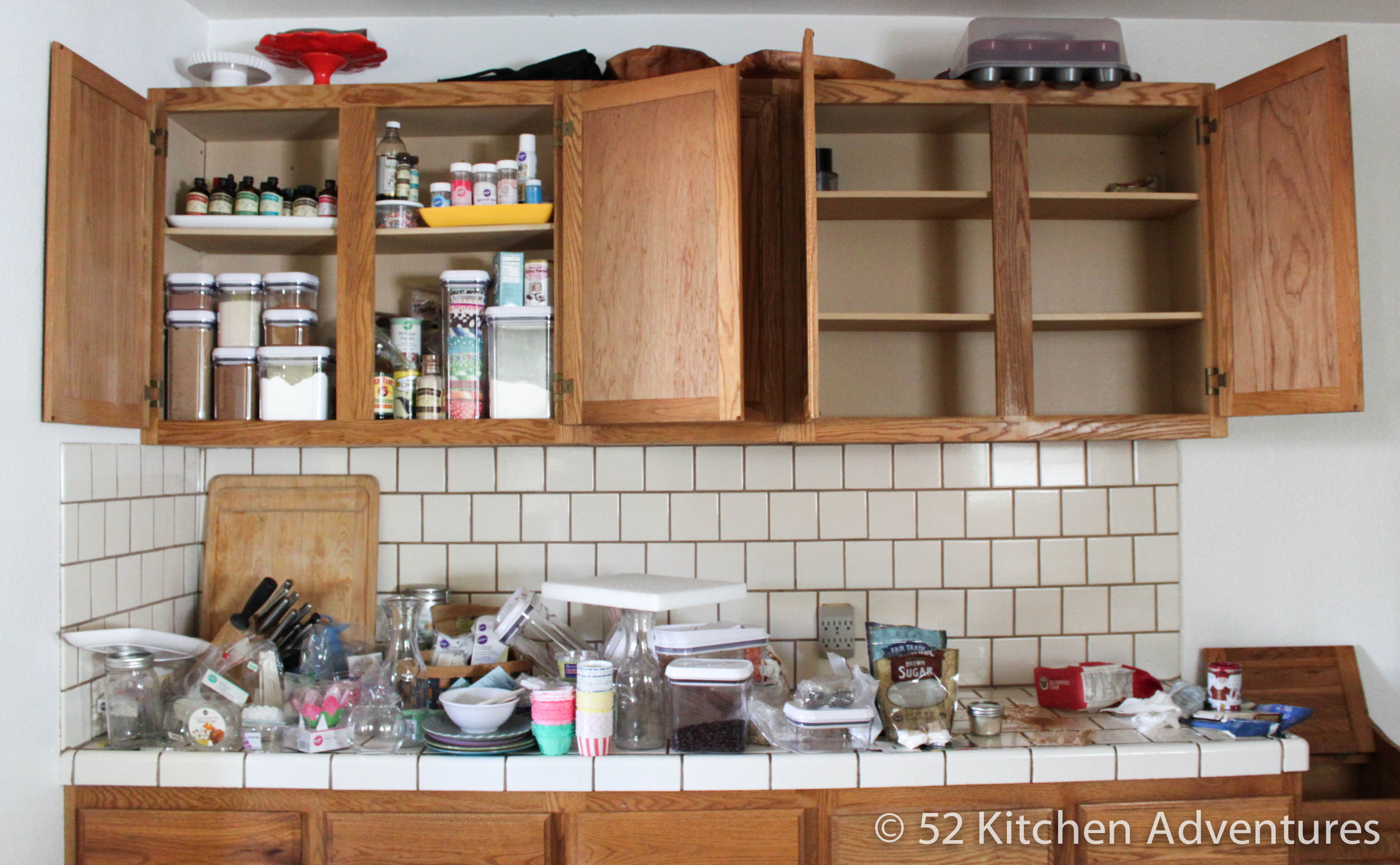 Pretty & Functional Ways to Organize Baking Supplies (pans