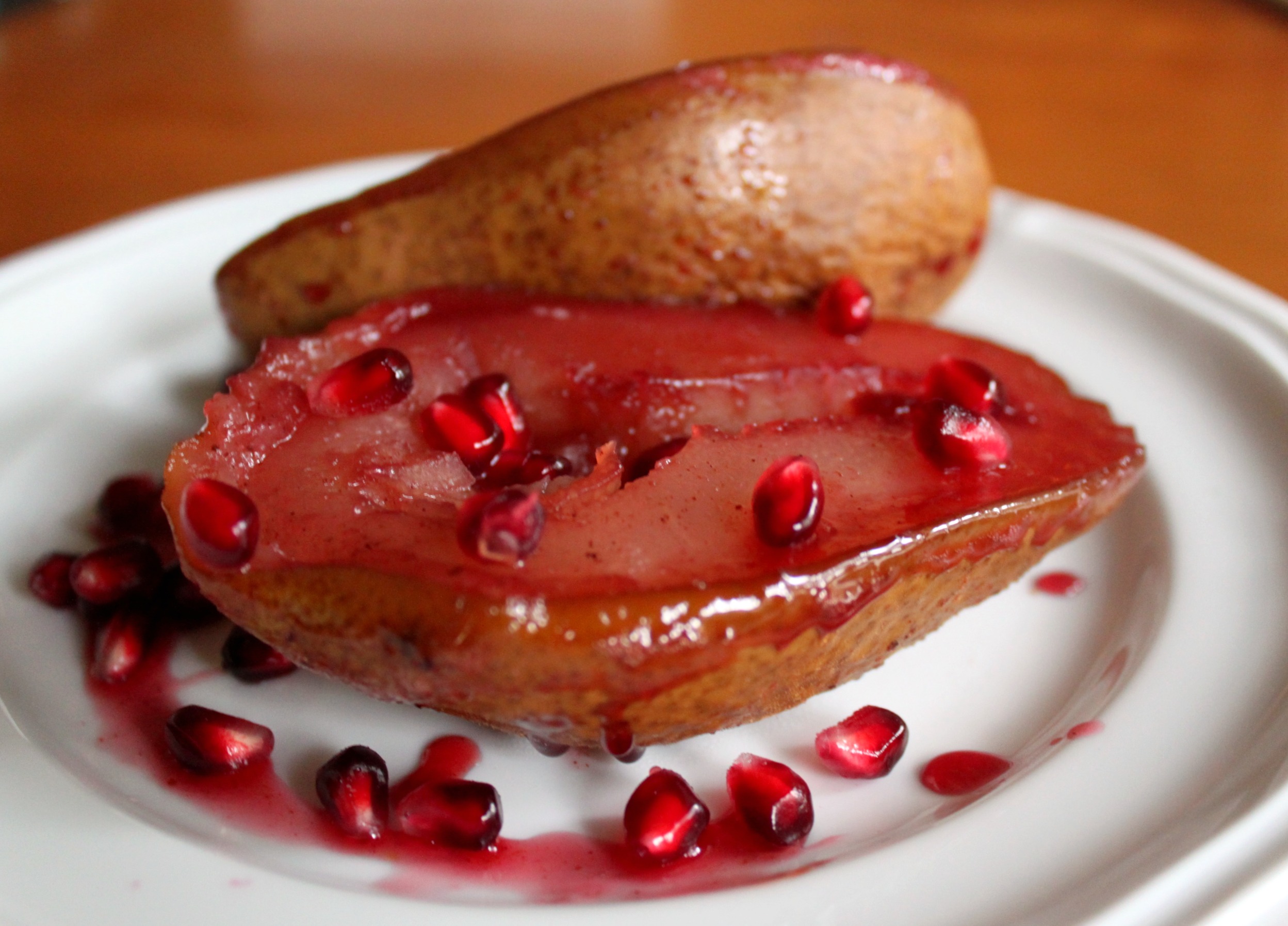 Pears in pomegranate syrup 2
