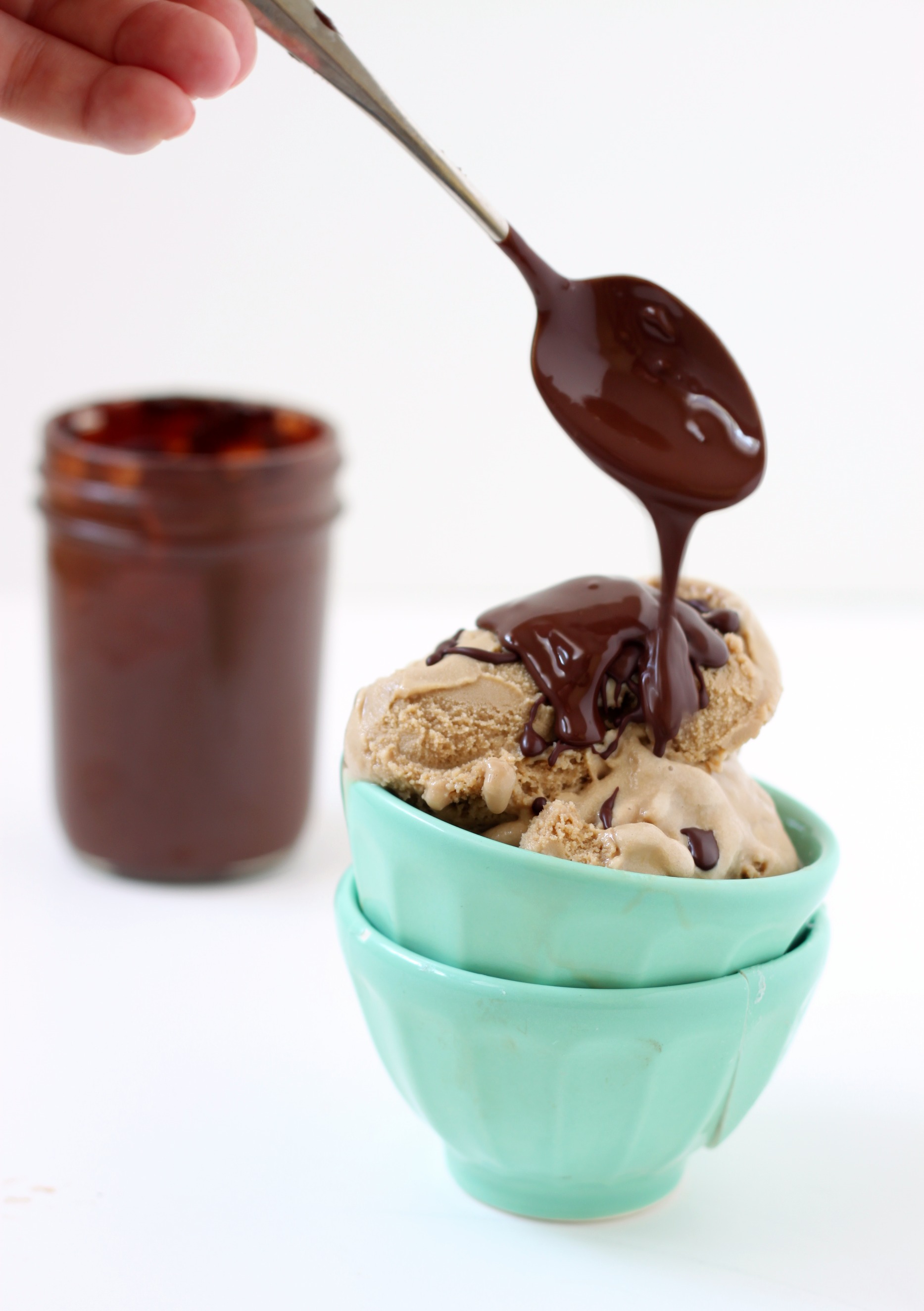 Pouring homemade magic shell on ice cream 2