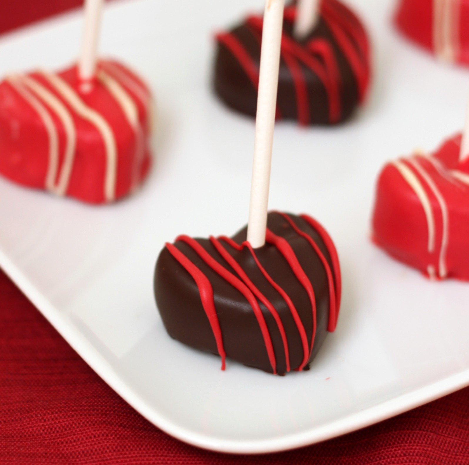 Heart cake pops 3